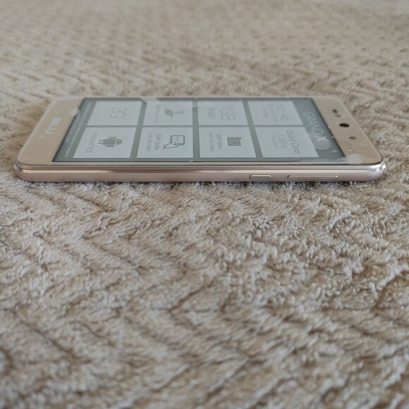 BLU Grand X GSM Unlocked Dual SIM Android 6.0 5" HD Display Smartphone - Gold - Picture 4 of 8